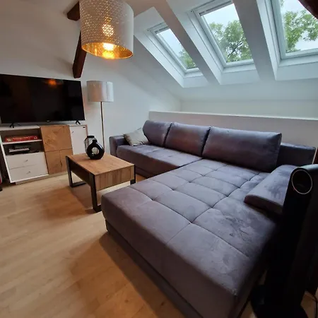 Center Apartment *