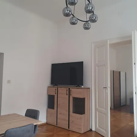 Center * Graz