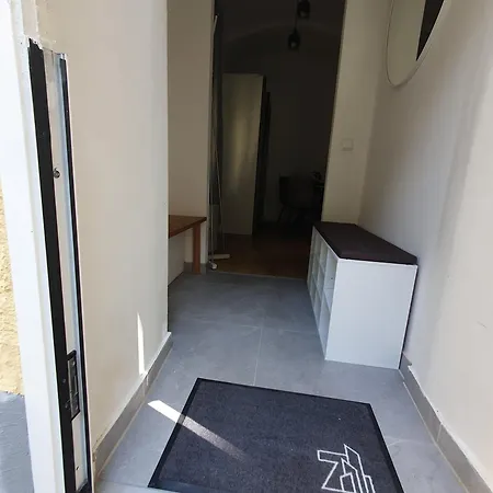 アパート Center